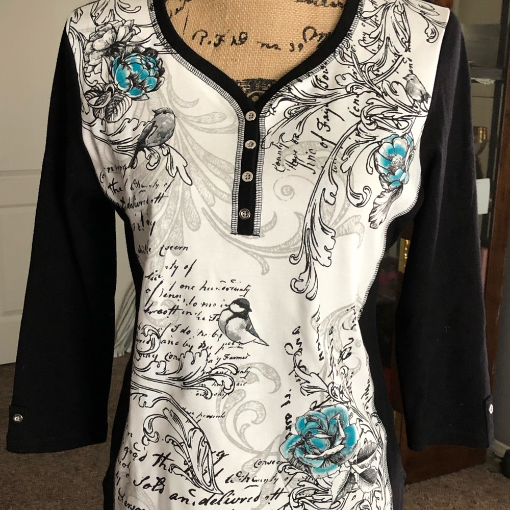 French inspired design tee